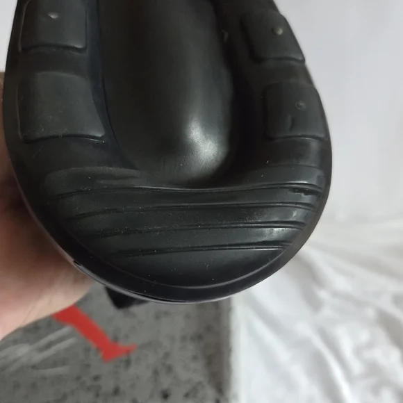 Nike Air Max 270s Mens Size 11. LIKE NEW! WORN MAYBE 3X $100.00 - Picture 8 of 12